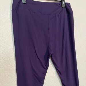 Purple leggings